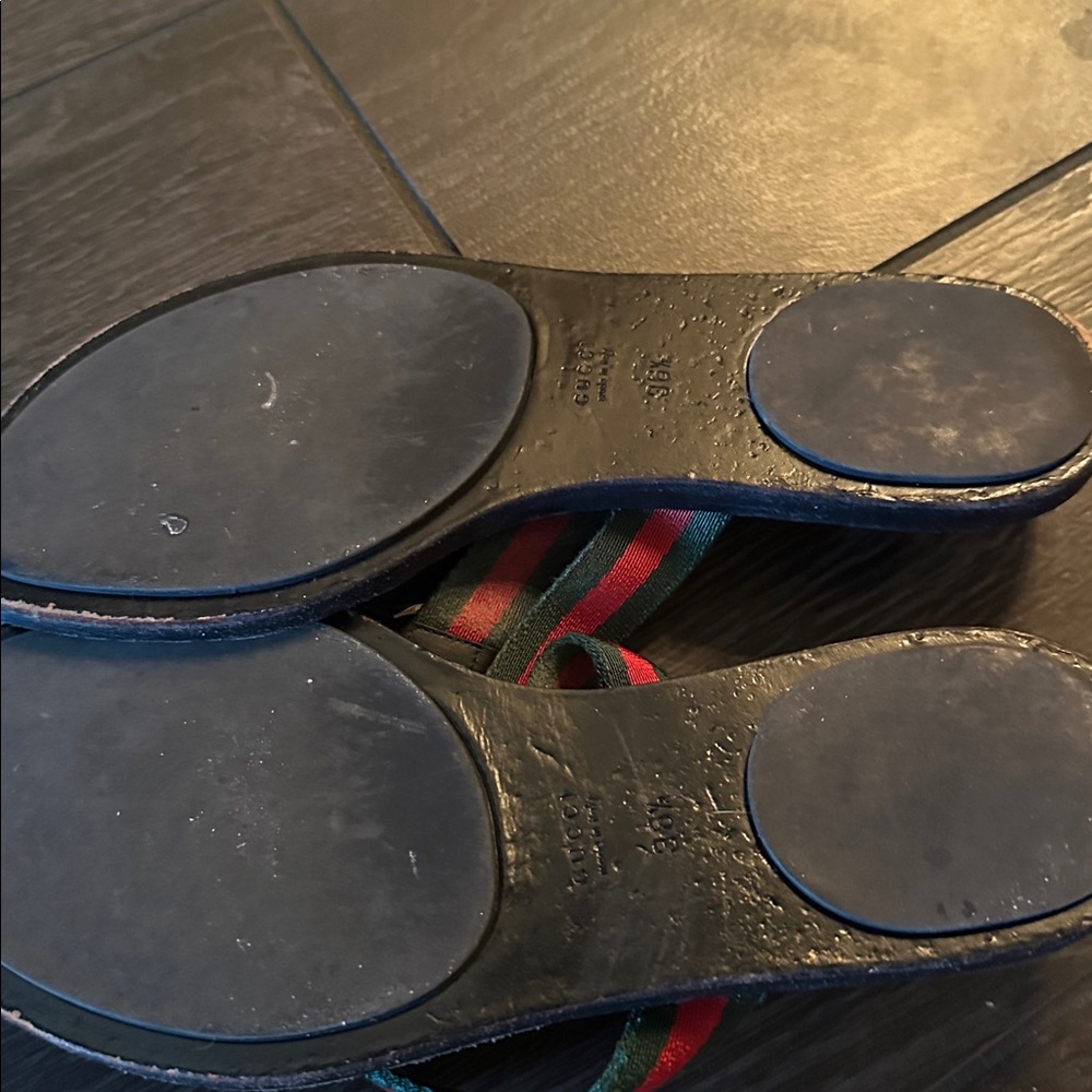 Gucci Black Sandals with Red and Green Stripes - Picture 4 of 4